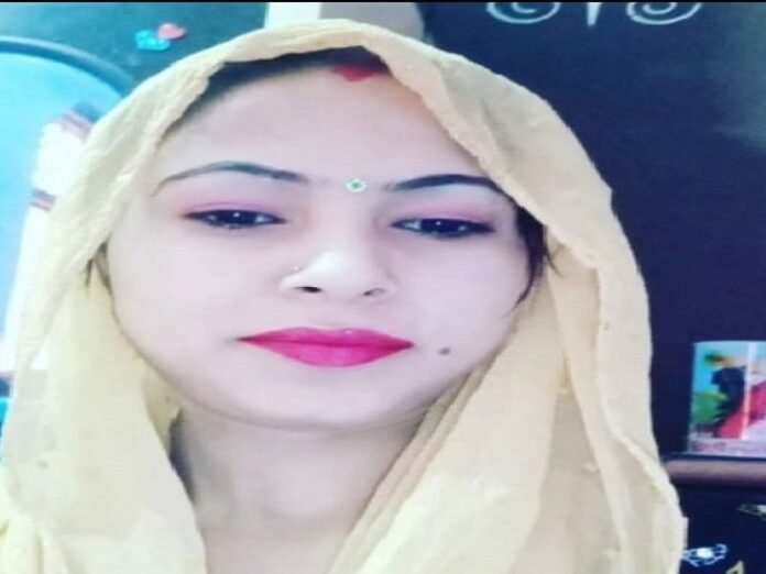 करनाल में विवाहिता की संदिग्ध हालात में मौत:  परिजनों ने ससुराल वालों पर लगाया हत्या का आरोप, छत से गिरने की दी गई जानकारी - Karnal News