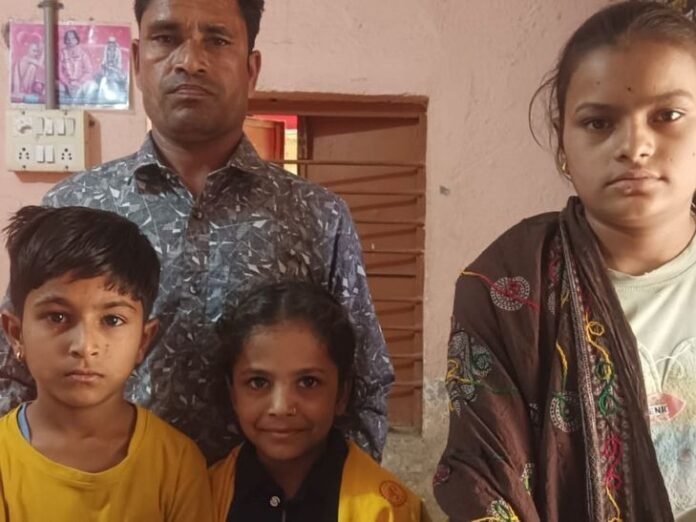 खरगोन में 1.50 लाख लोगों की ई-केवायसी अधूरी:  15 मई तक समय सीमा, इसके बाद नहीं मिलेगा राशन; बायोमेट्रिक वेरिफिकेशन अनिवार्य - Khargone News