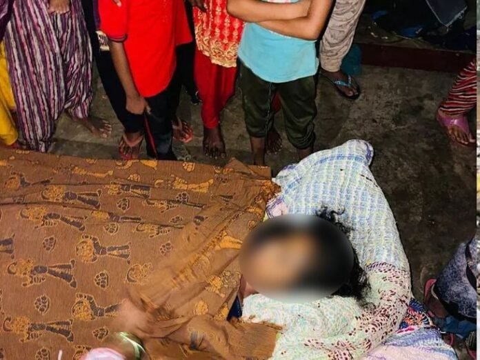 गिरिडीह में वज्रपात से किशोरी की मौत:  आम तोड़ घर आ रही नाबालिग आकाशीय बिजली की आई चपेट में आई, दो घायल - Giridih News