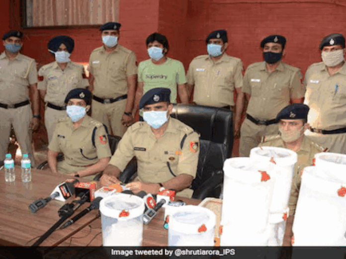 चंडीगढ़ से ऑस्ट्रेलिया भेजी ड्रग्स पर ईडी का शिकंजा:  गैरकानूनी केमिकल एफीड्रिन तस्करी में मनी लॉन्ड्रिंग की जांच शुरू,समन भेज पेश होने के आदेश - Chandigarh News
