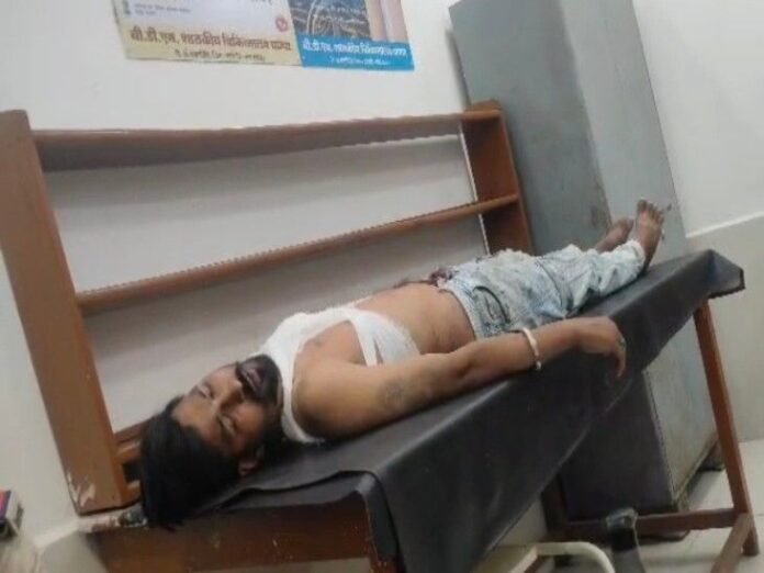 जांजगीर-चांपा में युवक पर चाकू से हमला:  पुरानी रंजिश में सीने पर वार; आरोपी के खिलाफ पहले से कई मामले दर्ज - janjgir champa News