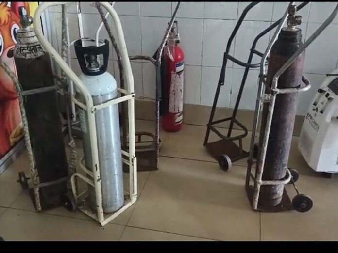 देवघर में कोविड से बचाव की तैयारी:  सदर अस्पताल में आइसोलेशन वार्ड तैयार, एम्स में होगी 100 सैंपल की जांच - Deoghar News