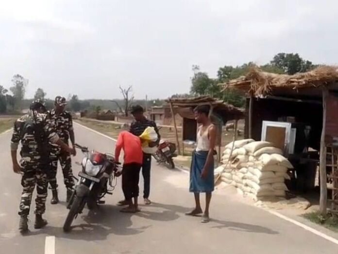 नेपाल सीमा पर एसएसबी का विशेष अभियान:  सीमावर्ती गांवों में साइबर सुरक्षा, स्वच्छता पर दी जानकारी, बॉर्डर क्षेत्र में चेकिंग के साथ जारी है पेट्रोलिंग - Shravasti News