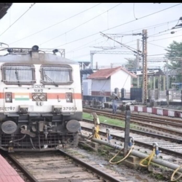 पटना-चर्लपल्ली समेत 5 ट्रेनें 16 से 20 जून तक रद्द:बेल्लमपल्ली यार्ड में काम की वजह से रेलवे ने लिया फैसला, यात्रियों को होगी परेशानी