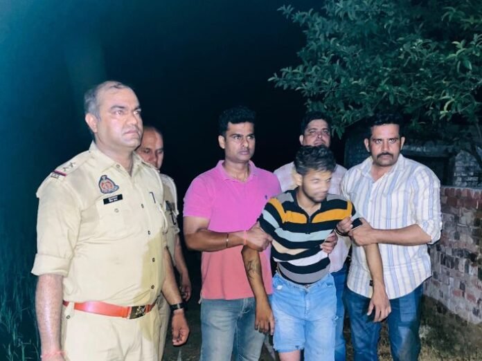 मुठभेड़ में 25 हजार का इनामी गोतस्कर गिरफ्तार:  पैर में गोली लगने से हुए घायल, एक महीने से चल रहा था फरार - Shamli News