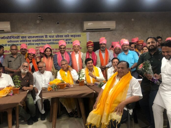 मेरठ में कर्मवीरों को किया गया सम्मानित:  एलेक्जेंडर क्लब में हुआ आयोजन, सच के सिपाहियों का हुआ अभिनंदन - Meerut News