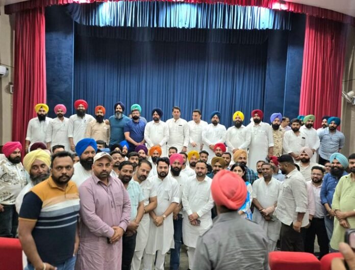  यूथ संगठन को मजबूत करने की रणनीति पर मंथन, नई योजनाओं पर काम होगा : लालपुरा - Ludhiana News