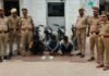 रामपुर पुलिस ने तीन चोर को किया गिरफ्तार:  चोरी की 4 बाइक समेत जेवर और नकद बरामद - Rampur News