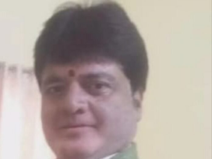 व्यापारी से फ्रॉड का आरोपी पुलिस गिरफ्त में:  अनाज खरीदी के 33 लाख में से 16 लाख नहीं दिए; प्रोटेक्शन वारंट पर लाई पुलिस - Guna News