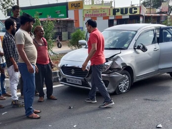 सीहोर में कार और बाइक की भिड़ंत:  देवास का युवक घायल, अस्पताल में भर्ती; ड्राइवर के खिलाफ केस दर्ज - Sehore News