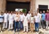 हिसार में बिजली लाइन लगाने का विरोध:  किसान बोले- बिना अनुमति के खेतों में लगा रहे टावर, मुआवजे की मांग - Agroha News