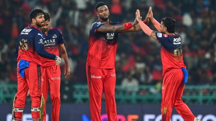RCB के पास अभी भी टॉप-2 पर फिनिश करने का मौका, बन रहे हैं ये समीकरण