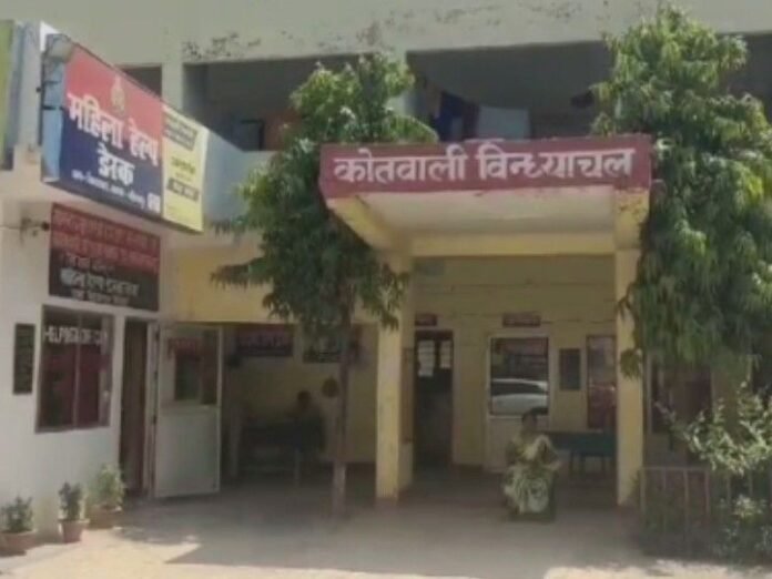 मिर्जापुर में साढ़ू ने साढ़ू ​​​​​​​की हत्या:  सिर पर पत्थर मारा, आरोपी फरार; पुलिस ने 3 टीमें गठित - Mirzapur News