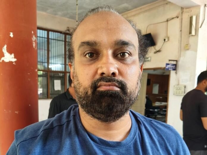 रेवाड़ी पुलिस ने दिल्ली से साइबर ठग को पकड़ा:  टेलीग्राम पर झांसा देकर 11.59 लाख हड़पे, दो साथ पहले पकड़े - Bawal News