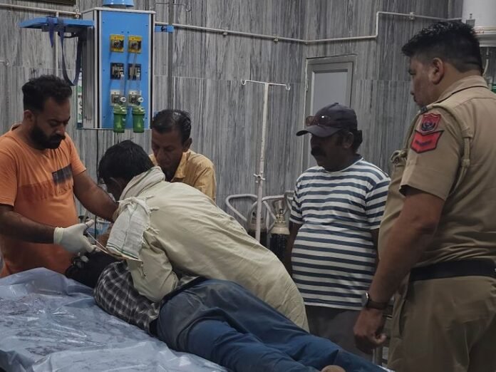 अबोहर में युवक पर जानलेवा हमला:  बाइक सवार 6 लोगों का तलवारों से वार, कान कटा, घटना सीसीटीवी में कैद - Abohar News