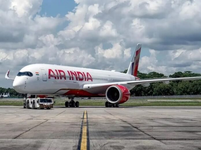 अमृतसर एयरपोर्ट पर दो दिनों में चार फ्लाइट्स रद्द:  लंदन के लिए नहीं हुई रवाना; AI हादसे के बाद DGCA के कड़े निर्देश - Amritsar News