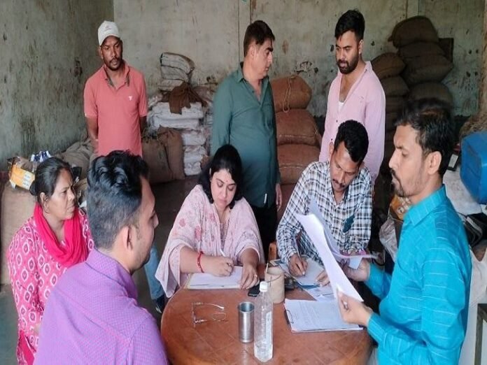 अवैध गुटखा फैक्ट्री में खाद्य विभाग का छापा:  डेढ़ करोड़ से ज्यादा का माल जब्त; बिना लाइसेंस तैयार किया जा रहा था प्रोडक्ट - durg-bhilai News
