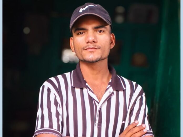 आगरा-दिल्ली हाईवे पर एक्सीडेंट में युवक की मौत:  नर्सिंग का पेपर देकर बाइक से लौट रहा था, अज्ञात वाहन ने मारी टक्कर - Mathura News