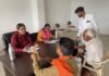 आगर-मालवा में गंदा पानी बहने से फसल को नुकसान:  जनसुनवाई में की शिकायत, पति की मौत के बाद संयुक्त भूमि में नाम दर्ज कराने की मांग - Agar Malwa News
