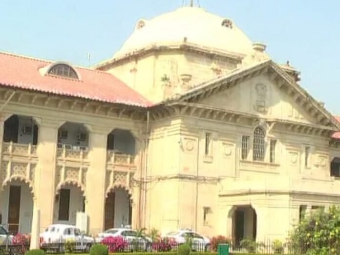आभूषण चोरी के आरोपी को मिली सशर्त जमानत:  कौशांबी का मामला, 65,700 रुपए व चांदी के आभूषण चोरी करने का आरोप - Prayagraj (Allahabad) News