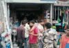 इलेक्ट्रॉनिक दुकान से 20 हजार के सामान की चोरी:  भुरकुंडा में तीन चोरों में से एक पकड़ा गया, स्कूटी भी किया जब्त - Ramgarh (Jharkhand) News