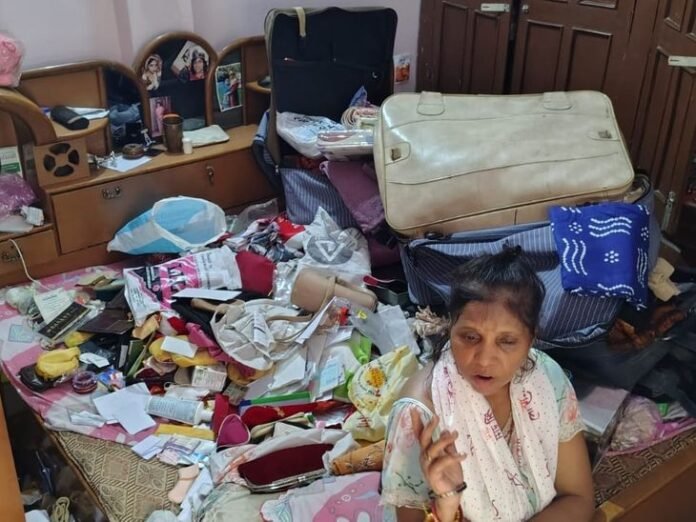 उन्नाव में महिला के घर में घुसे तीन बदमाश:  45 हजार नकद समेत जेवर लूटे, एसपी ने खुलासे के लिए बनाईं 5 टीमें - Unnao News