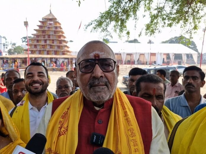 'कांग्रेस-नेहरू की गलती को पीएम मोदी सुधार रहे हैं':  गिरिराज सिंह बोले- खड़गे बुजुर्ग हो गए हैं, आज पूरी दुनिया में भारत का मान बढ़ा है - Begusarai News