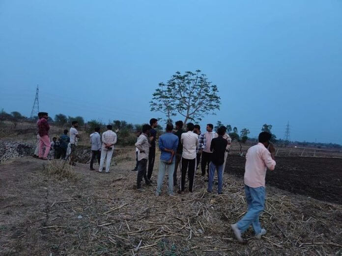 कुएं में नहाने गए दो किशोर डूबे:  साथी बच्चों ने डर से शाम तक नहीं बताया, SDRF टीम ने शुरू किया सर्च ऑपरेशन - Ashoknagar News