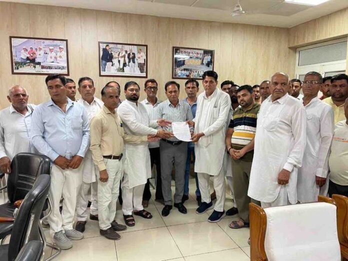 कैथल में कृषि विश्वविद्यालय में कोटा घटाने का विरोध:  पंचायत और छात्रों ने वीसी को सौंपा ज्ञापन, नई नीति पर पुनर्विचार की मांग - Pundri News
