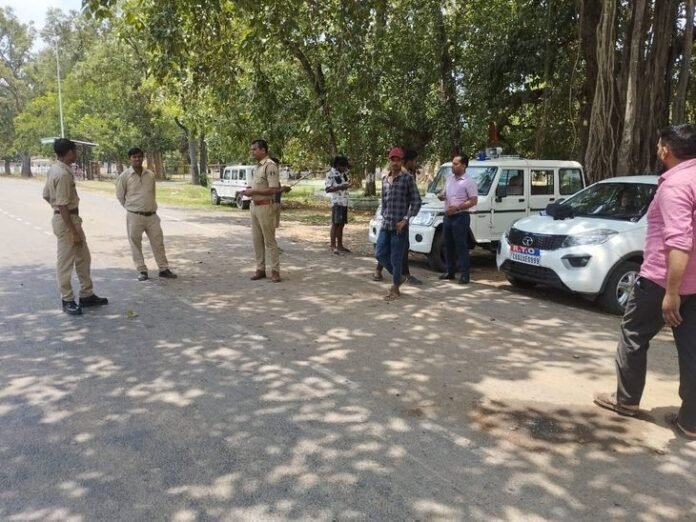 कोंडागांव में यातायात नियमों का उल्लंघन:  बिना हेलमेट और सीट बेल्ट समेत 58 मामलों में 55,800 रुपए जुर्माना वसूला - Kondagaon News
