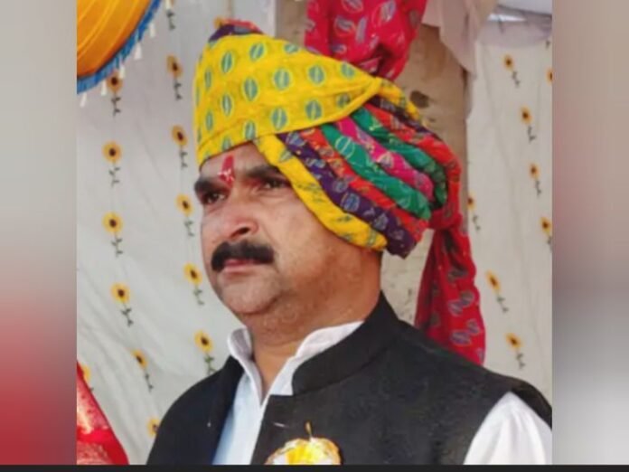 खिलचीपुर नगर पालिका अध्यक्ष के पति का निधन:  बातचीत के दौरान अचानक गिरे, हार्ट अटैक से गई जान - rajgarh (MP) News