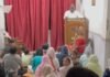 गाजियाबाद में धर्म परिवर्तन का आरोप:  केरल का पादरी दलितों के बीच कर रहा था प्रार्थना, हिंदू संगठन के कार्यकर्ताओं का हंगामा - Ghaziabad News