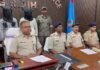 गिरिडीह में लूट की योजना बनाते 2 युवक धराए:  टोटो में घूम रहे आरोपियों से देसी कट्टा और जिंदा कारतूस बरामद, जेल भेजा - Giridih News