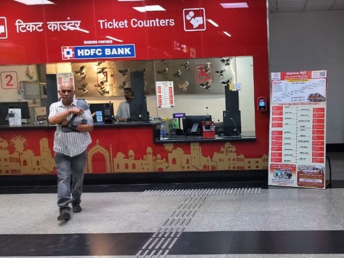 गृह मंत्री के कार्यक्रम के लिए मेट्रो की विशेष तैयारी:  लखनऊ के स्टेशनों पर बढ़ाए गए टिकट काउंटर, हेल्प डेस्क बनाई गई - Lucknow News