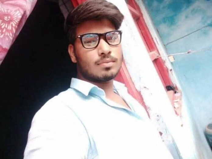 घर से 300 मीटर दूर मिला ड्राइवर का शव:  सहरसा में मालिक के घर गया था दावत पर, परिजन ने खाने में जहर देने का लगाया आरोप - Saharsa News