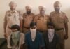 जगराओं में श्मशान घाट पर नशा करते पकड़े 3 युवक:  पुलिस को देख लिफाफा फेंका, हेरोइन और सिल्वर पेपर बरामद - Jagraon News
