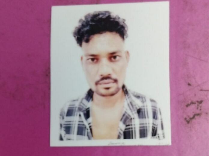 जिंदगी से हार गई किशोरी-सौतेले पिता ने मारी थी कुल्हाड़ी:  मां के बाद बेटी ने तोड़ा दम,आरोपी पिता हुआ गिरफ्तार;विवाह को लेकर हुई थी बहस - Jabalpur News