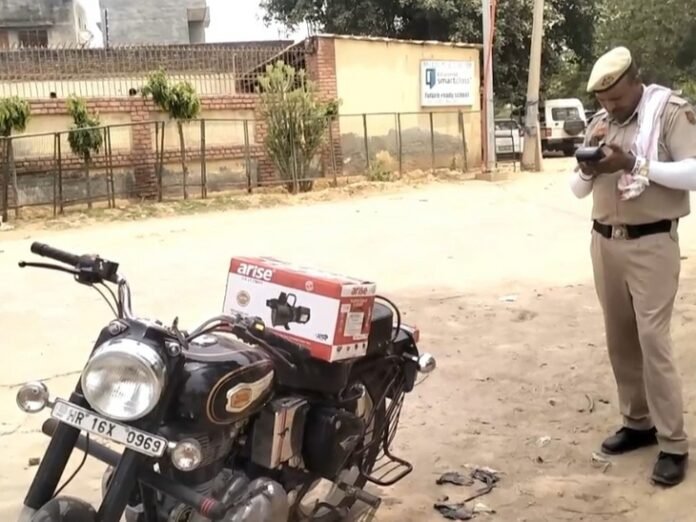 जींद में बुलेट बाइक को किया जब्त:  पटाखे की आवाज निकाली, भागने की कोशिश, पुलिस ने घेरकर पकड़ा, नहीं मिले दस्तावेज - Julana News
