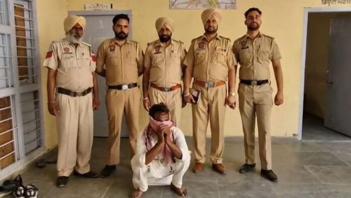  तलवंडी साबो में ढाई साल की बच्ची किडनैप लोगों ने आरोपी पकड़ पुलिस के हवाले किया - Bathinda News