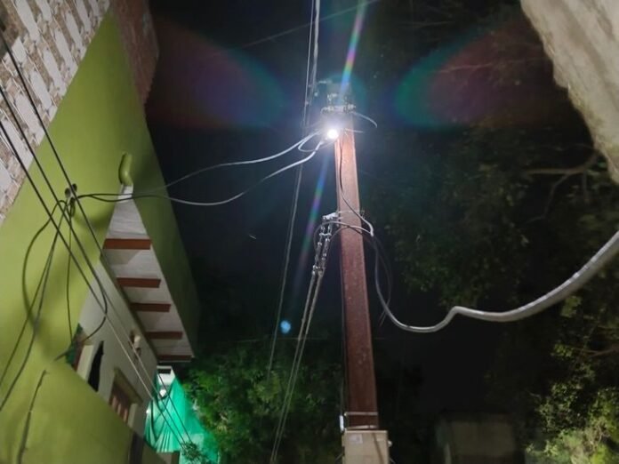 दतिया में आज चार घंटे बिजली कटौती:  गोराघाट समेत कई फीडरों पर दोपहर एक बजे से बंद रहेगी सप्लाई - datia News