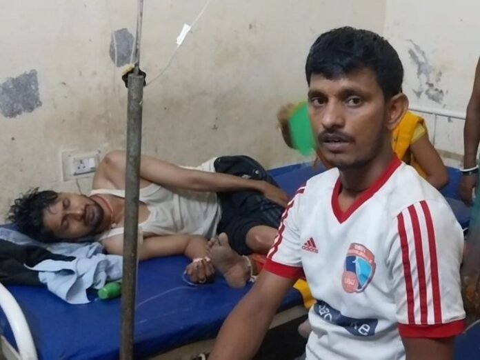 नवादा में 10 डिसमिल जमीन को लेकर संघर्ष:  एक ही परिवार के 6 लोग घायल, मकान बनाने के दौरान हमला - Nawada News