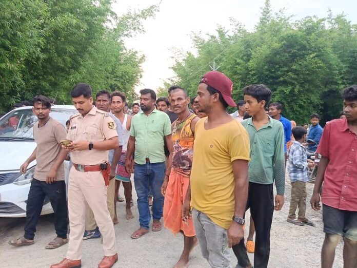 नाबालिग को भगाने के मामले में आरोपी मजदूर गिरफ्तार:  किशनगंज में सड़क निर्माण के लिए आया था, पीड़िता की तलाश जारी - Kishanganj (Bihar) News