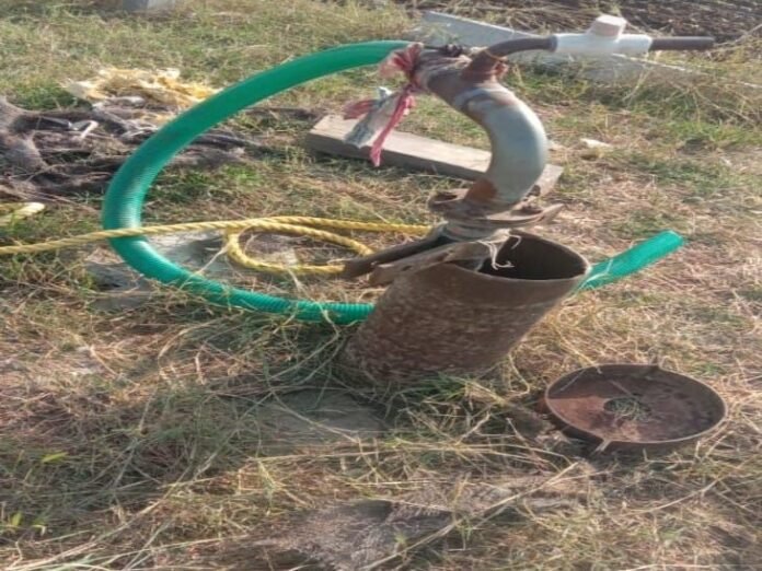 नारनौल में किसान के ट्यूबवेल से सामान की चोरी:  हजारों रुपए की केबल के अलावा कोटड़ी में रखे नोजल चुरा ले गए चोर - Narnaul News