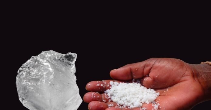 वजन कम करना चाहते है? सुबह एक गिलास पानी में दो चम्मच मिलाकर पी लें यह चीज