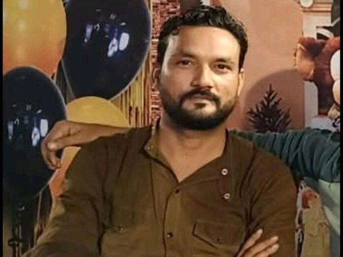पत्नी मायके गई, नाराज पति ने फांसी लगा ली:  जालौन में फोन पर कहा सुनी हुई थी, कमरे में लटकता मिला शव - Jalaun News