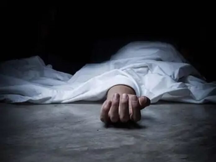 पलामू में गांव के नदी में मिली युवती की लाश:  रात में बिना बताए घर से निकली थी, परिजनों ने प्रेमी पर लगाया हत्या का आरोप - Palamu News