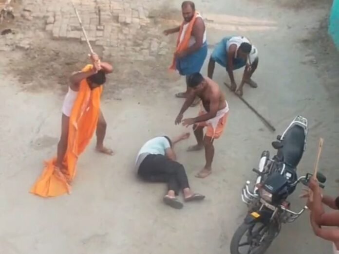 पुराने विवाद को लेकर सारण में दो पक्षों में झड़प:  लाठी-डंडों से हमला, महिला समेत 6 लोग घायल, 2 की हालत नाजुक - Chhapra News