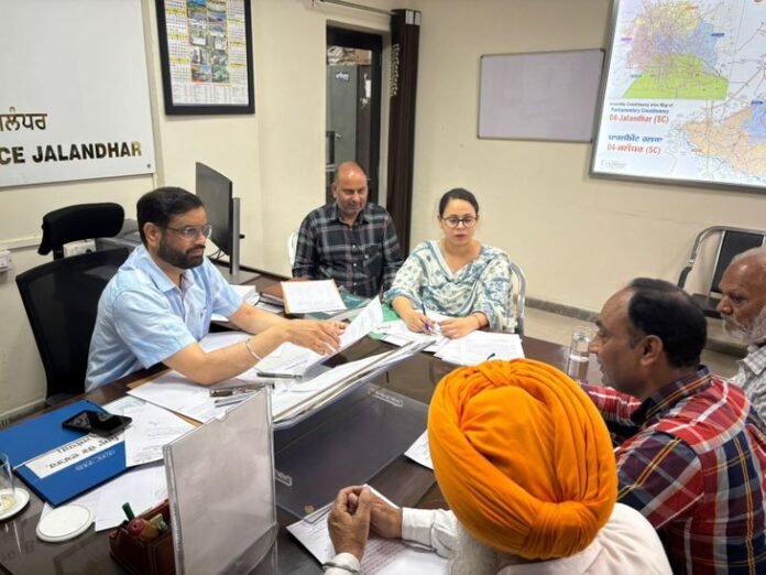 पोलिंग स्टेशन पर बूथ लेवल एजेंट नियुक्त करने को कहा:  चुनाव तहसीलदार ने राजनितिक पार्टियों के प्रतिनिधियों के साथ की मीटिंग - Jalandhar News
