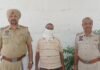फतेहगढ़ साहिब में शराब तस्कर गिरफ्तार:  27 पेटी देसी शराब जब्त, कार से चंडीगढ़ जा रहा था सप्लाई करने - Fatehgarh Sahib News