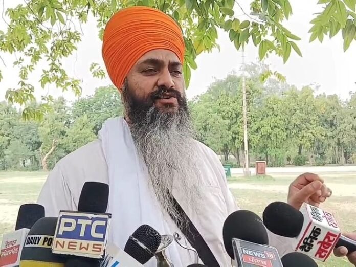 फरीदकोट में सिंगर मीका सिंह पर भड़के पंथक नेता खोसा:  बोले- अश्लीलता फैलाने वाले समाज का सड़ा हुआ हिस्सा, गंदगी फैलाने वाले सीखे सबक - Faridkot News